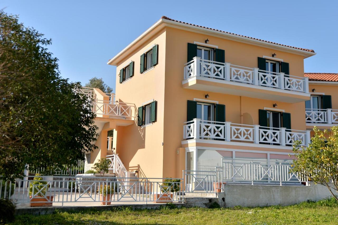 Villa Reverenza Ликсури Экстерьер фото